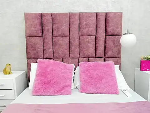 SalomeLee online show from February 4, 11:24 am