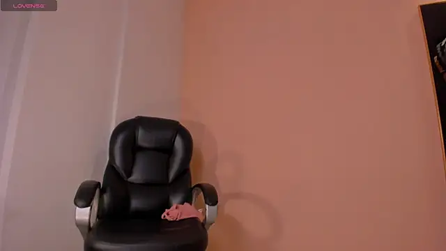 ZaraKafruni online show from April 15, 4:24 am