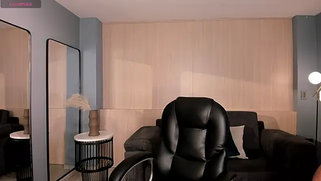 SophieLanne online show from March 20, 3:55 am