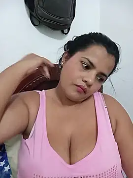  QueenSofia  online show from December 4, 2:14 am