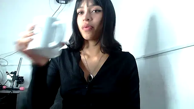 LiilithStonne online show from April 21, 2:51 am