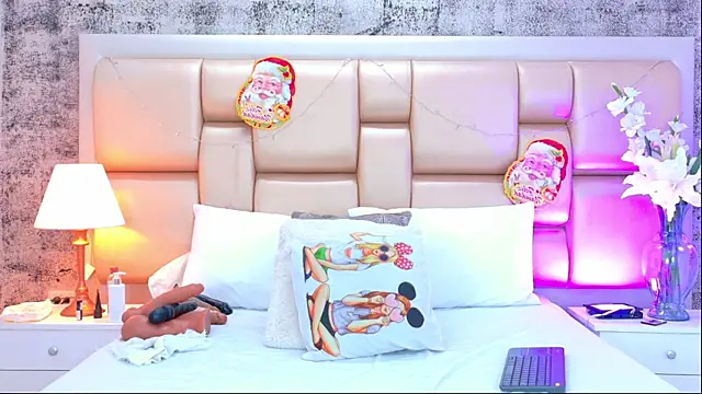 SelennaCooper online show from December 19, 12:30 pm