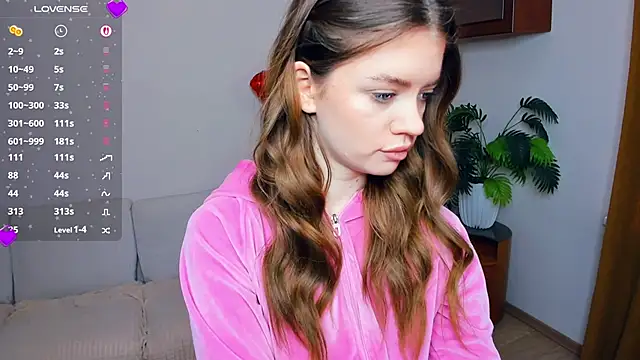 AngelesBenitz online show from February 20, 7:32 am