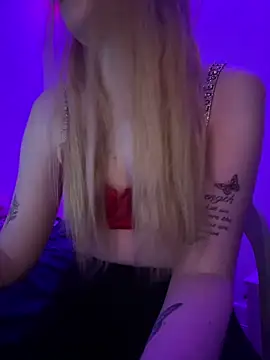 Glowing Elegant Tessa online show from November 19, 4:40 pm