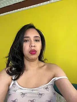 Esmerald 1111 online show from March 20, 2:55 pm