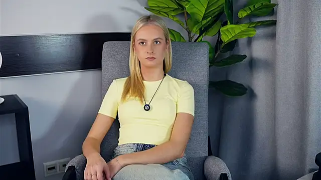 TheresaBreth online show from November 18, 10:05 am