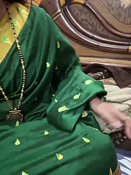 cutestpearl online show from April 22, 7:22 pm