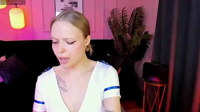 lucy loy online show from April 16, 6:57 am