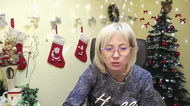 LaurenWishy online show from December 16, 12:00 pm