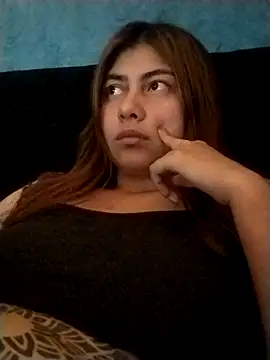 Emmyxxx online show from December 22, 7:00 am