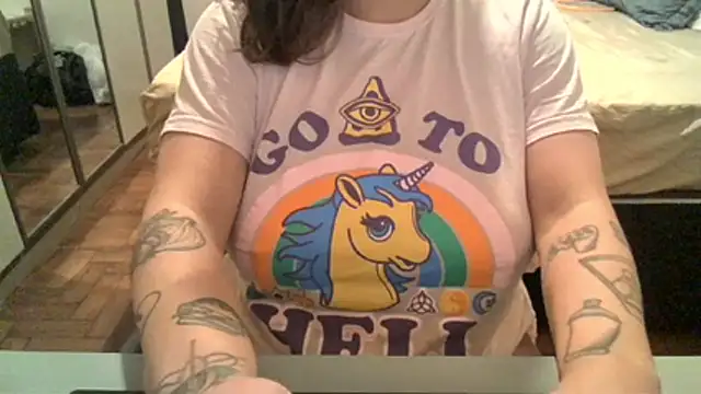 xxxluana online show from February 2, 11:15 pm