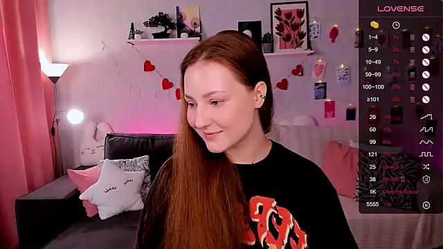 velvet cherry  online show from April 17, 9:00 am