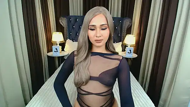 Iris Hilton online show from December 18, 10:03 pm