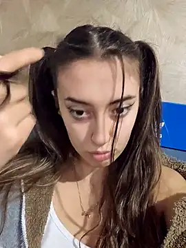 Virggin Squirt online show from November 26, 4:30 pm