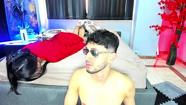 dracke and zara online show from April 8, 2:30 pm