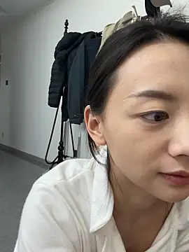 Jinmi125216 online show from April 8, 3:47 pm