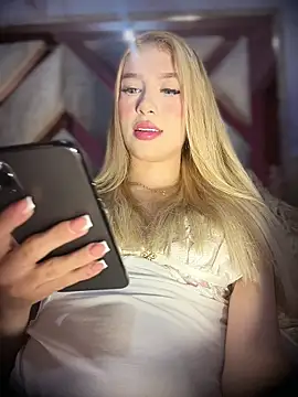 valeryfox   online show from February 18, 9:58 pm