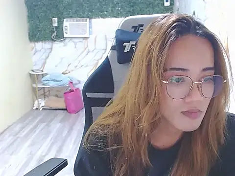 imadriana12 online show from November 23, 7:54 am