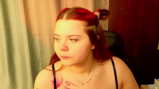 KellyFiery online show from June 21, 1:53 am