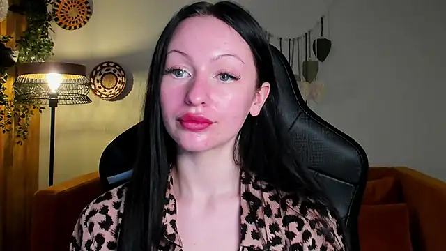 NaomiBlakes online show from December 5, 7:41 am