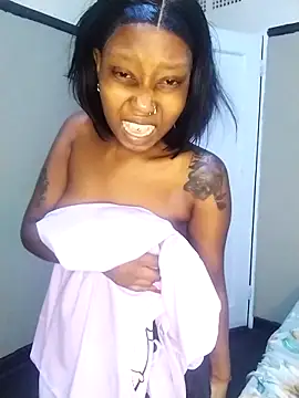 Kaylor4 online show from April 22, 9:12 pm