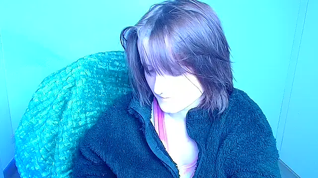 Alice Wonderme online show from February 12, 1:35 pm