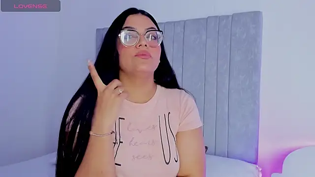 ScarlettWhitmore online show from November 26, 4:57 am