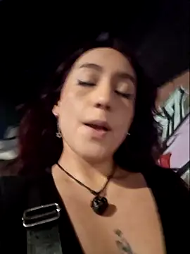 Eveeelyn25 online show from February 7, 12:58 am