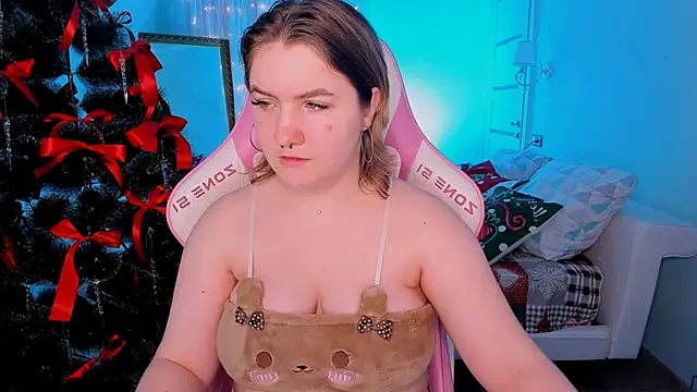 lovelyy julia online show from January 11, 6:51 am