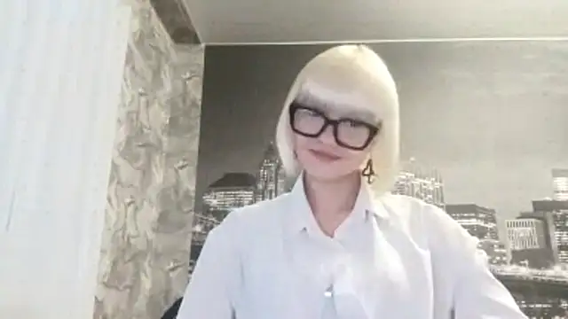 ElenoreVogtman online show from November 27, 6:27 am