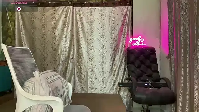 Baby Devill online show from December 2, 8:44 pm