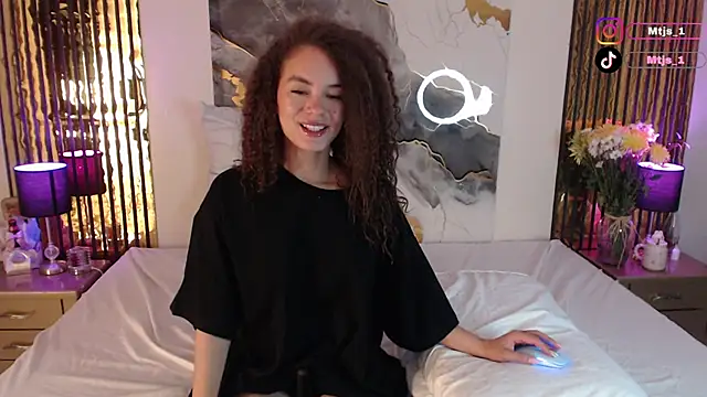 MiticaBrennet  online show from April 17, 5:09 am