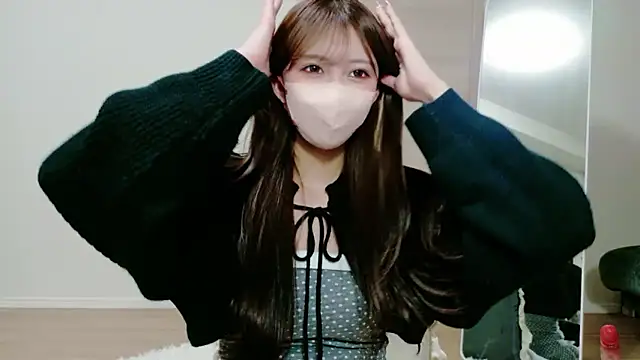 alicechan v online show from June 24, 12:15 pm