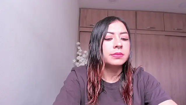 MaddieHunter online show from May 19, 2:46 pm