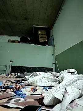 LianLaz online show from March 23, 2:45 pm