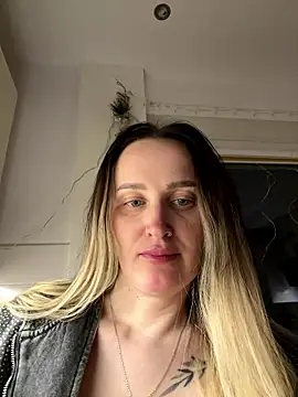 TomilaSi online show from January 14, 9:20 pm