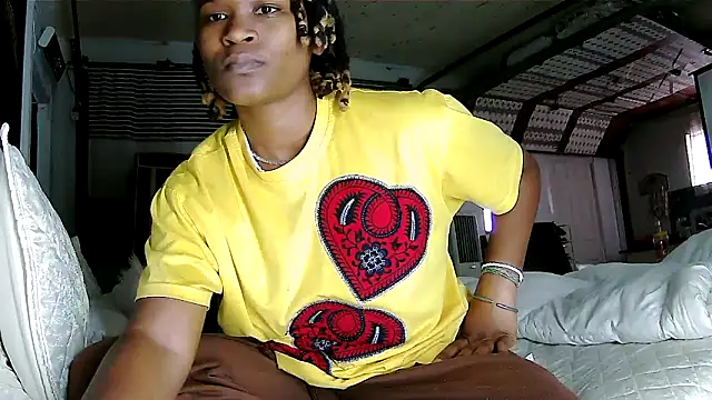 JuicyEbonyGoddess online show from April 21, 12:23 pm