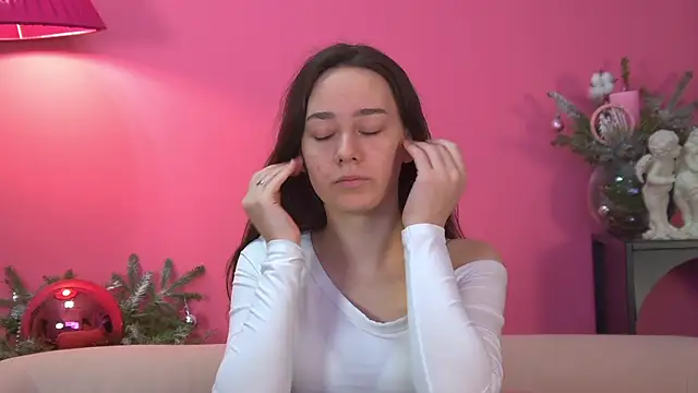 LilyLanes online show from January 17, 6:32 am