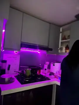 SaraAndrade  online show from April 9, 11:37 am