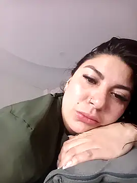   Aysha online show from December 2, 8:00 pm