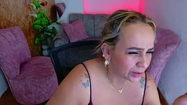 Aunty milf online show from February 18, 7:57 pm