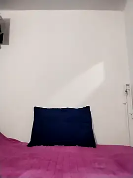 NiinaHans online show from December 4, 11:01 am