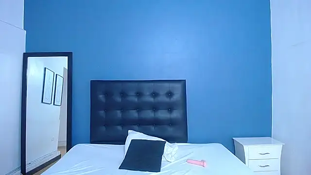 naughty bigass 18 online show from November 25, 6:42 pm