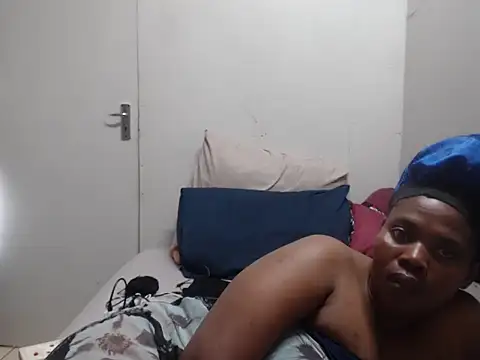 KittyPussyZA online show from April 14, 3:01 pm