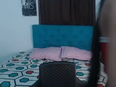 Emmy sexx1 online show from December 3, 1:35 pm