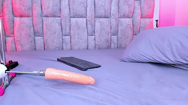 ZafiraNavarro online show from February 27, 11:59 pm