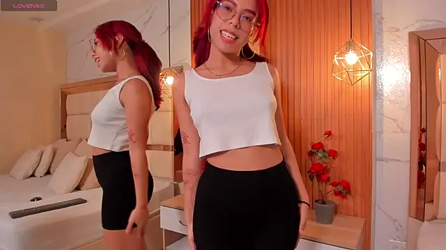 samantha quinnn online show from April 11, 7:45 am