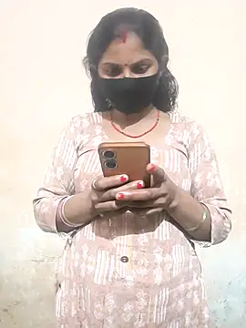 Pooja bhabhi00 online show from December 18, 3:17 pm