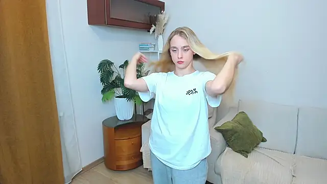 SharleneTaymon online show from December 4, 6:59 am