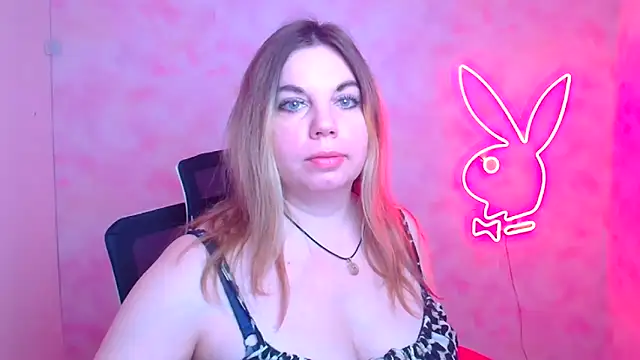 Amanda Swannn online show from December 17, 7:23 am